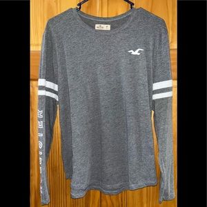 Hollister gray long sleeve shirt size M Like New